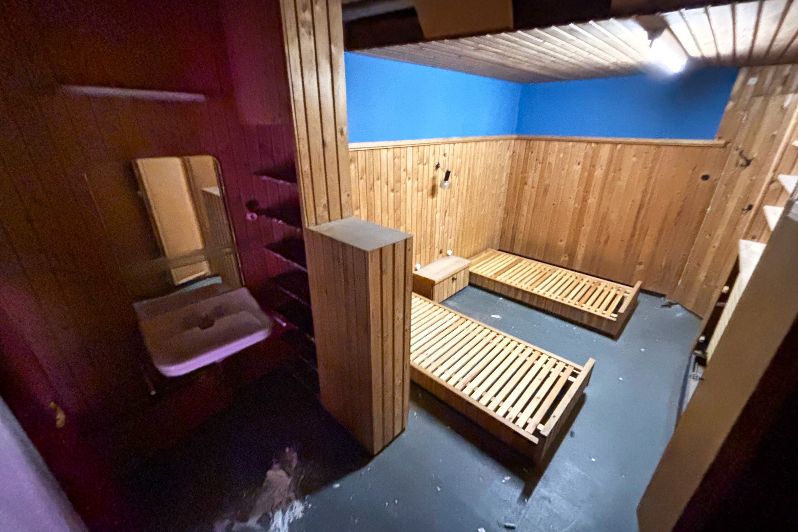 TotalCleanup-Afbeeldingen-Realisaties-TomD-TotaleLeeghaling-Huis-Blankenberge-Slaapkamer-3-Na