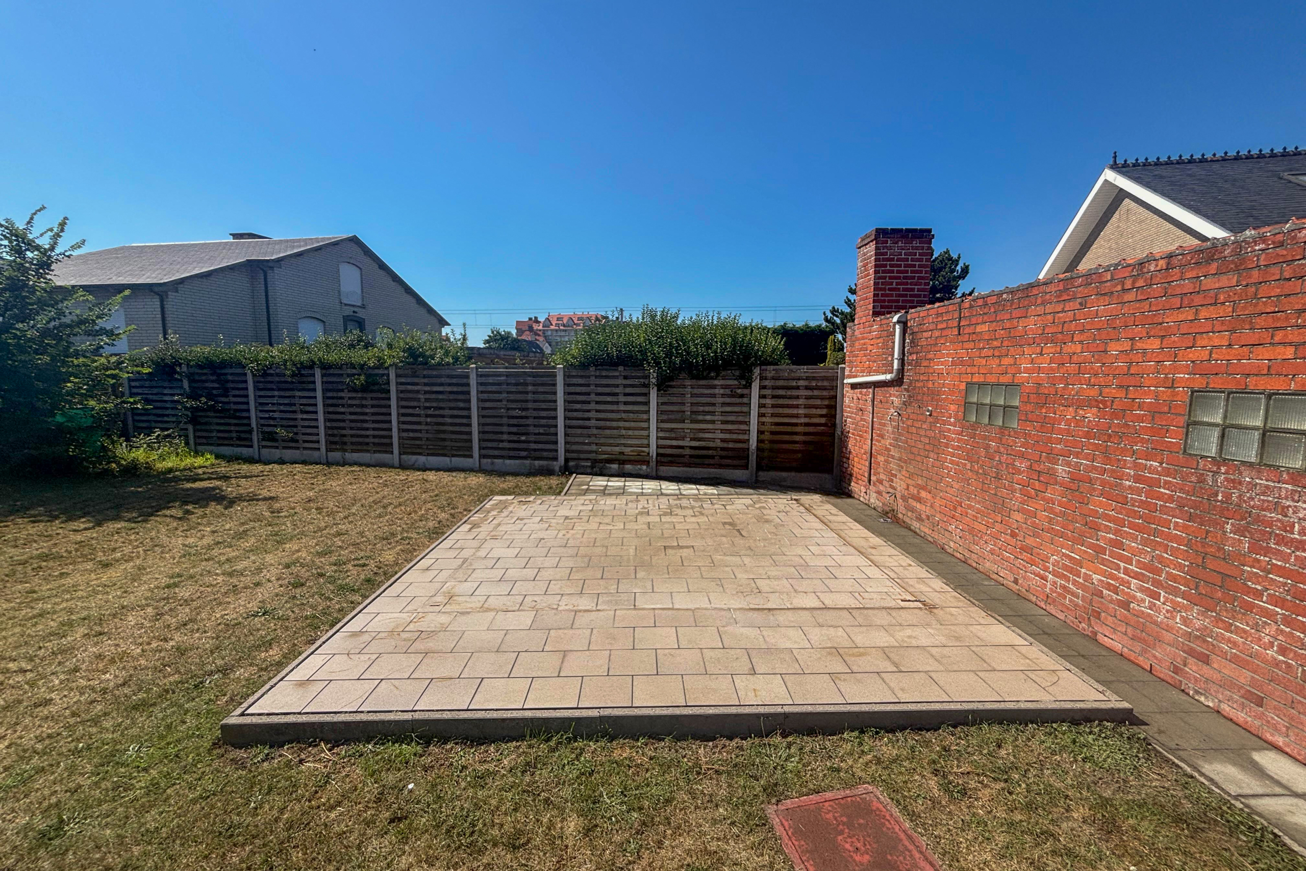 TotalCleanup-Afbeeldingen-Realisaties-MartineK-Afbraakwerken-Tuinhuis-Westende-Tuinhuis-1-Na